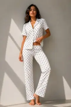 Kadın Klasik Doğal Düğme Gece Kar Beyaz Pijama Takımı