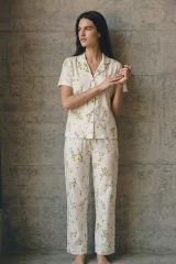 V Yaka Düğmeli Casual Çok Renkli Pijama Takımı