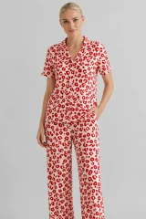 Kırmızı Leopar Desenli Bürümcük Kumaş Pijama Takımı 4644-Beyaz