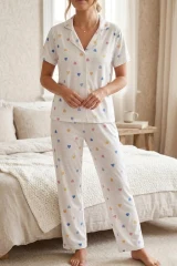 Renkli Kalp Desenli Düğmeli Kısa Kollu Pijama Takımı 4591 Kar Beyaz