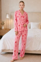 Kadın Dudak Desenli Pembe Pijama Takımı 4677