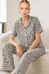Kadın Kısa Kollu Rahat Gri Pijama Takımı 4731