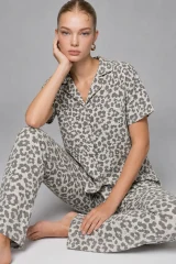 Kadın Kısa Kollu Rahat Gri Pijama Takımı 4731