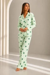 Kadın Önden Düğmeli Uzun Kollu Alt Üst Yeşil Pijama Takımı