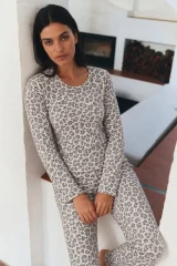 Kadın Şık Esnek Gri Pijama Takımı