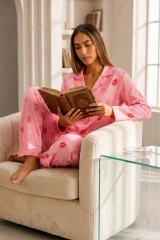 Kadın Önden Düğmeli Uzun Kollu Pembe Pijama Takımı